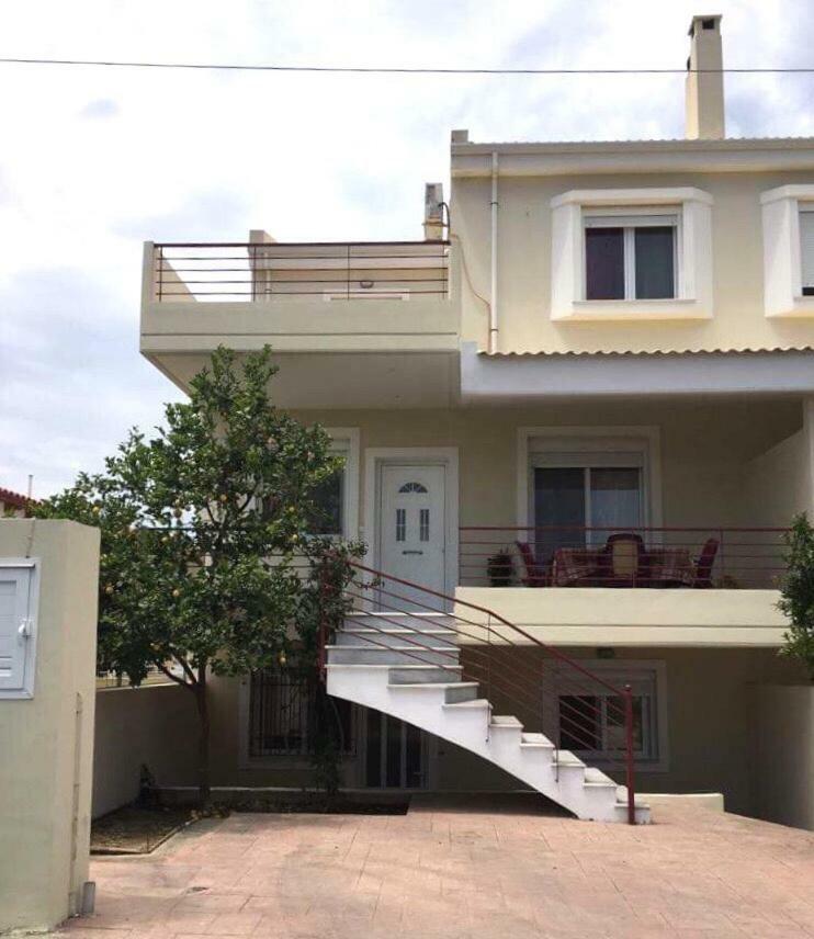 Amazing House In Kiato Near The Beach ภายนอก รูปภาพ